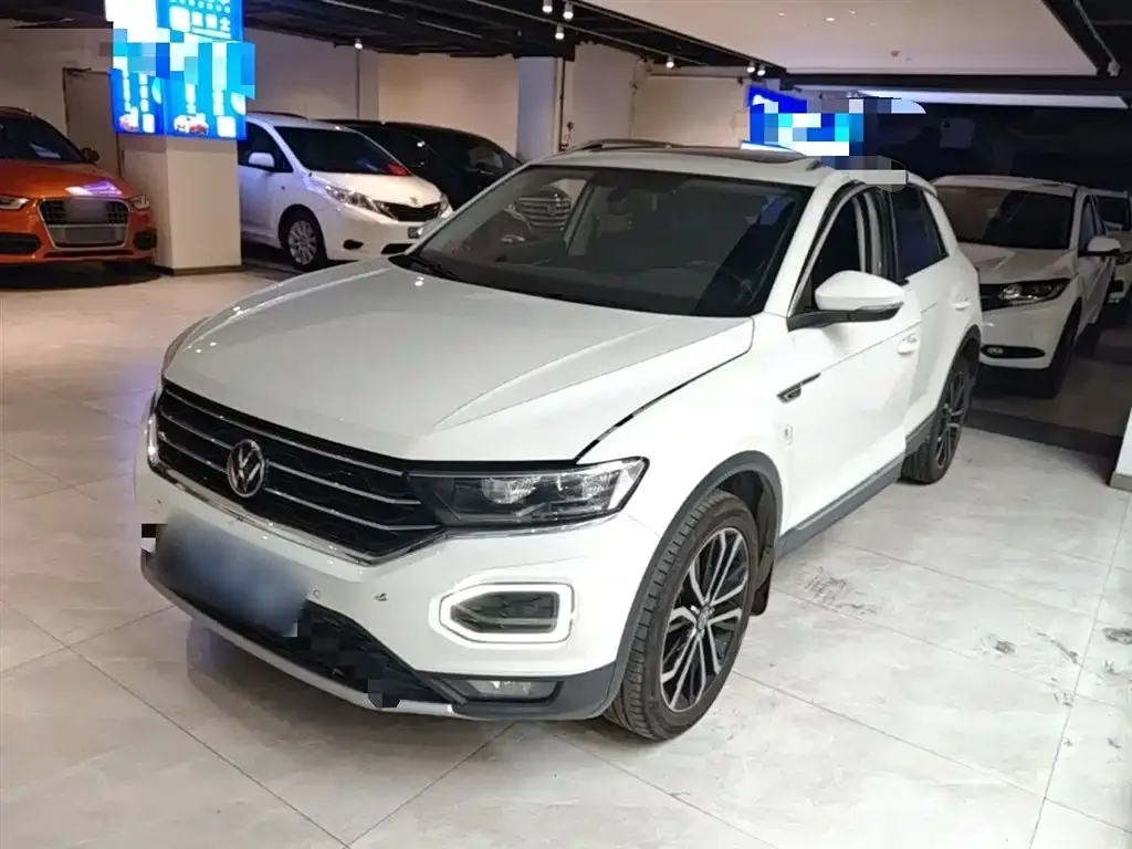 Volkswagen T-Roc — фото 1