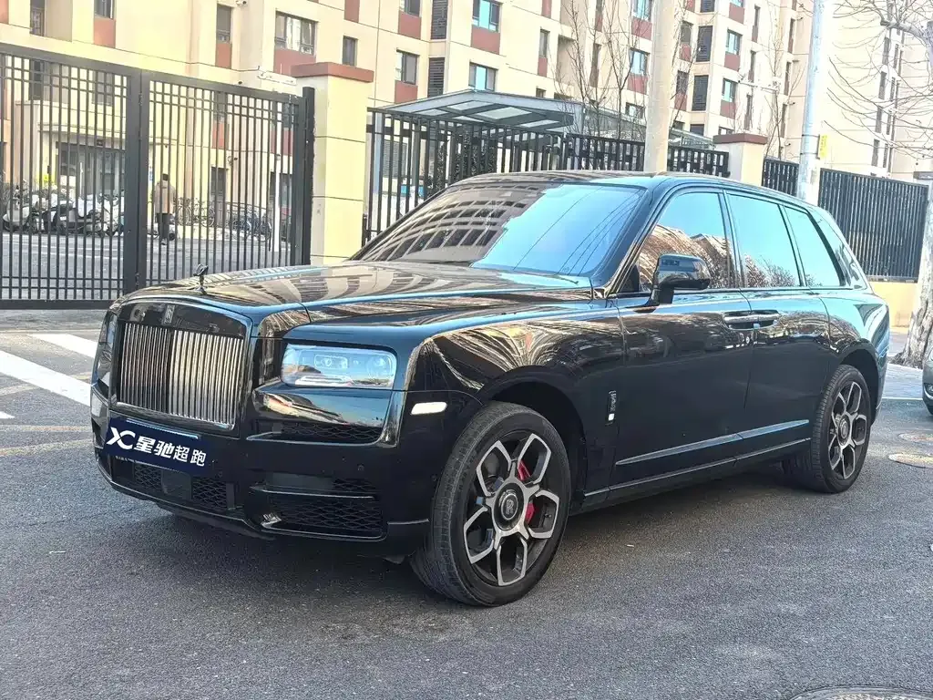 Rolls-Royce Cullinan — фото 1