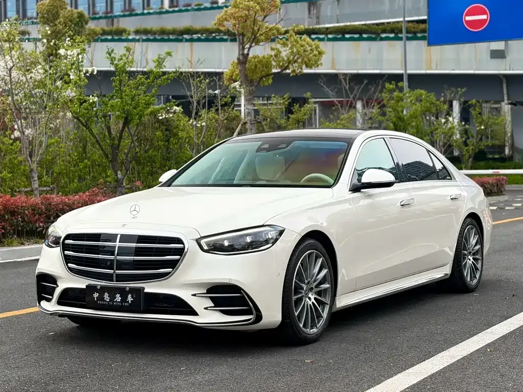 Mercedes-Benz S-Class — фото 1