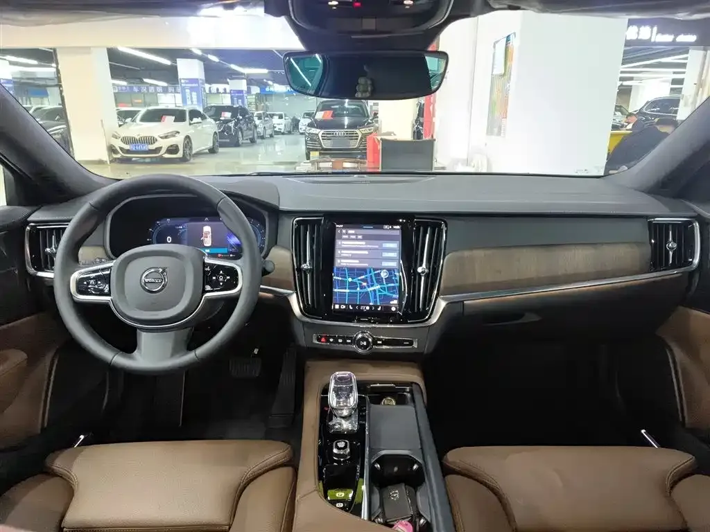Volvo S90 — фото 4