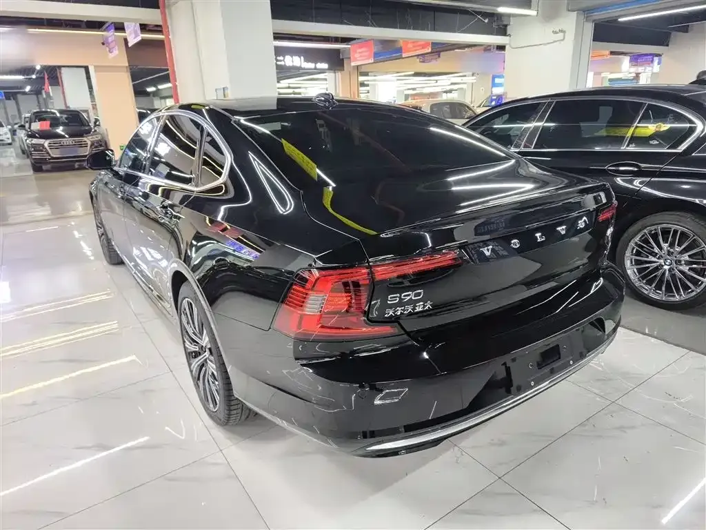 Volvo S90 — фото 7