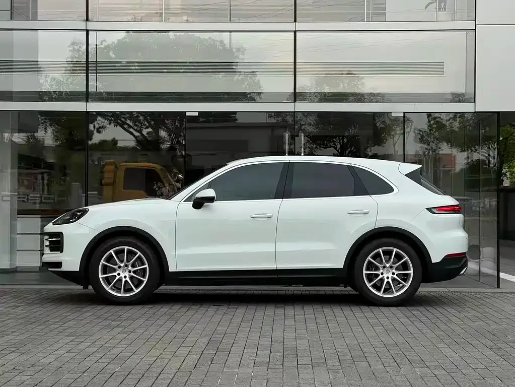 Porsche Cayenne — фото 8