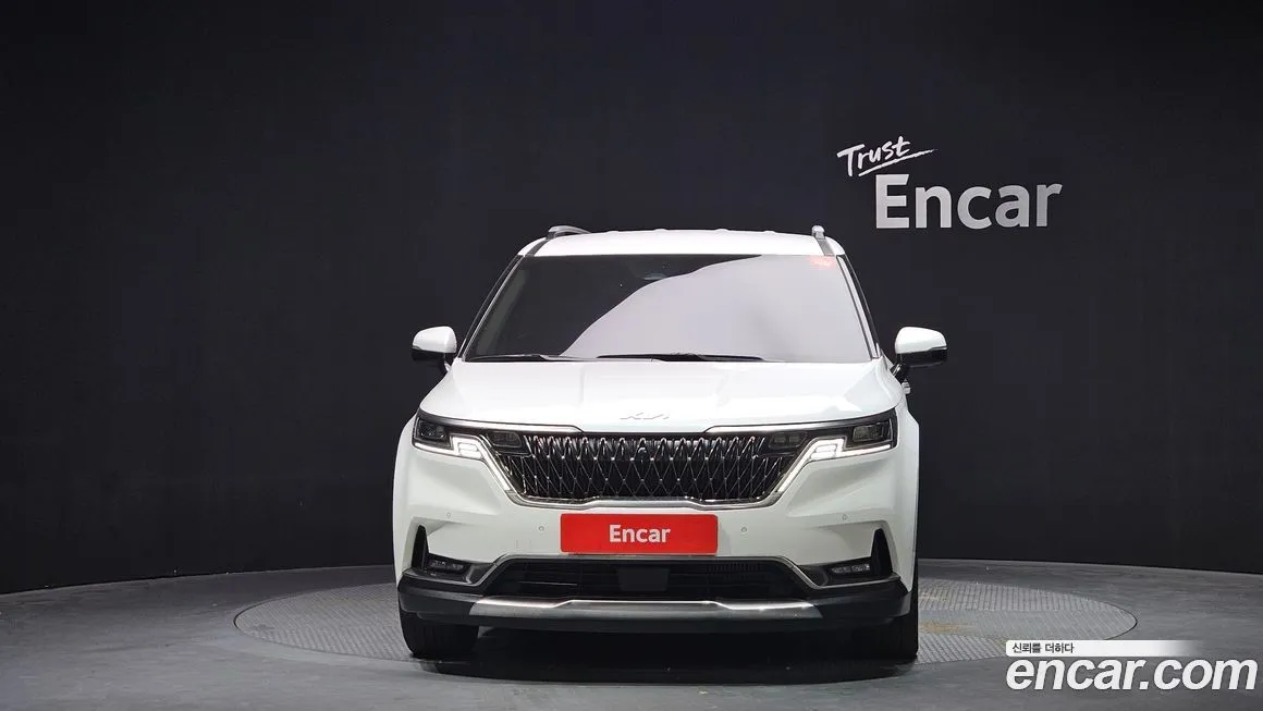 Kia Carnival — фото 10