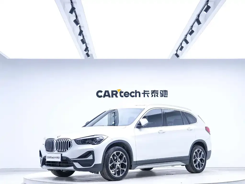 BMW X1 — фото 1
