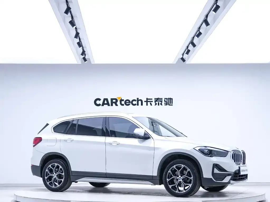 BMW X1 — фото 7