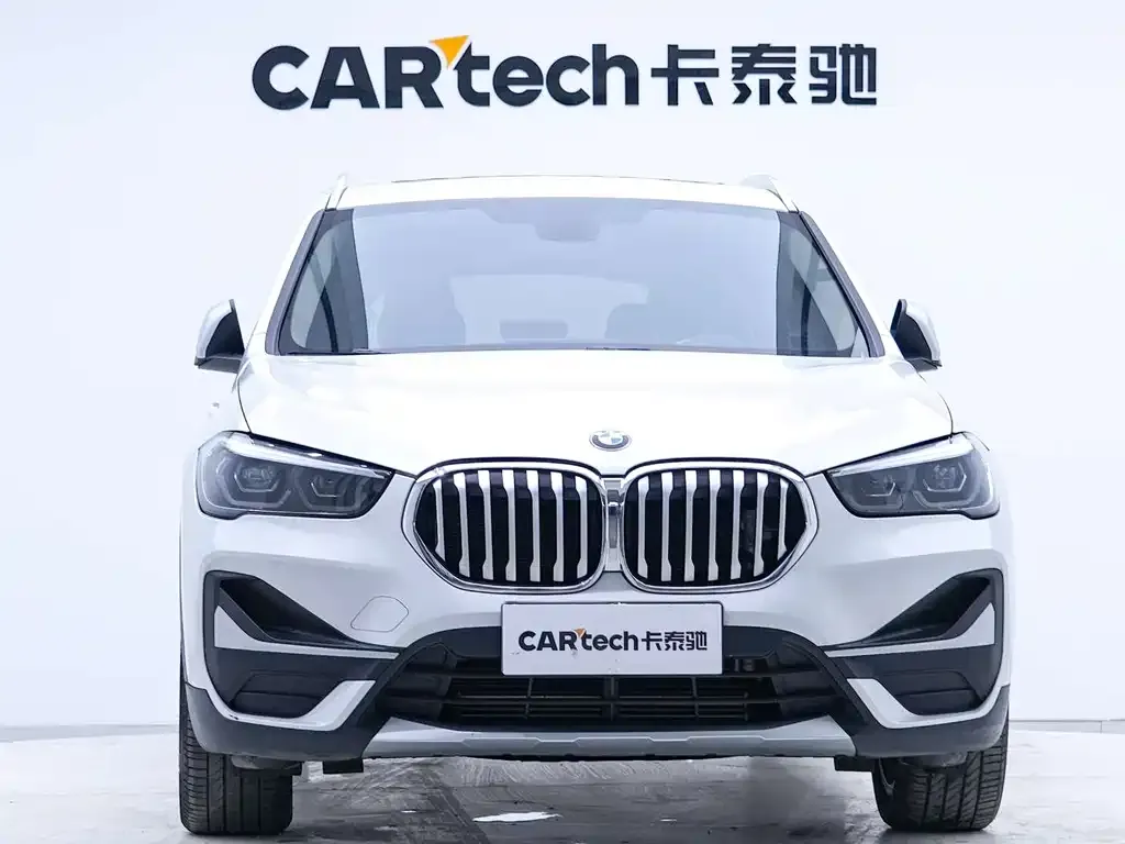 BMW X1 — фото 10