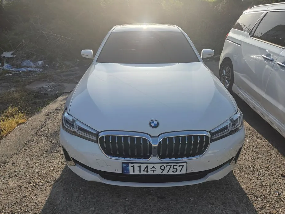 BMW 5-Series — фото 1
