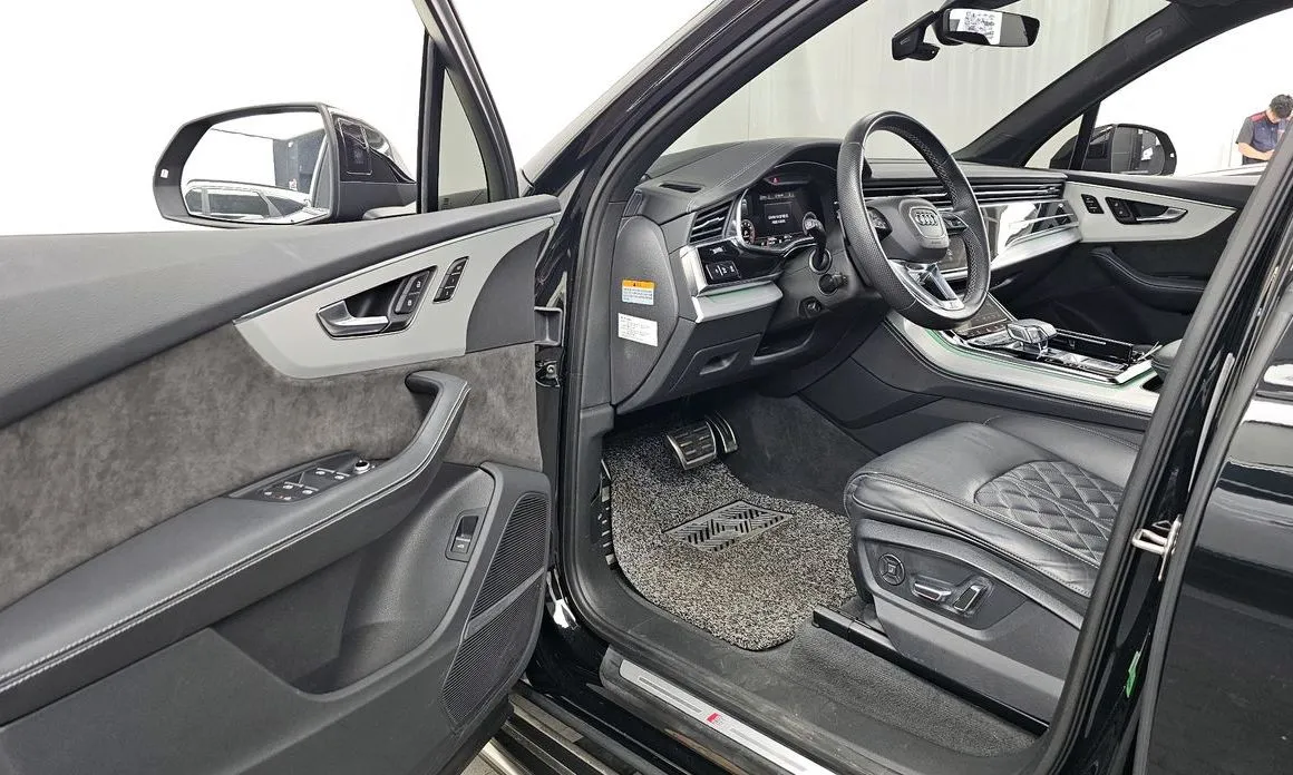 Audi Q7 2022 из KR, фото 8