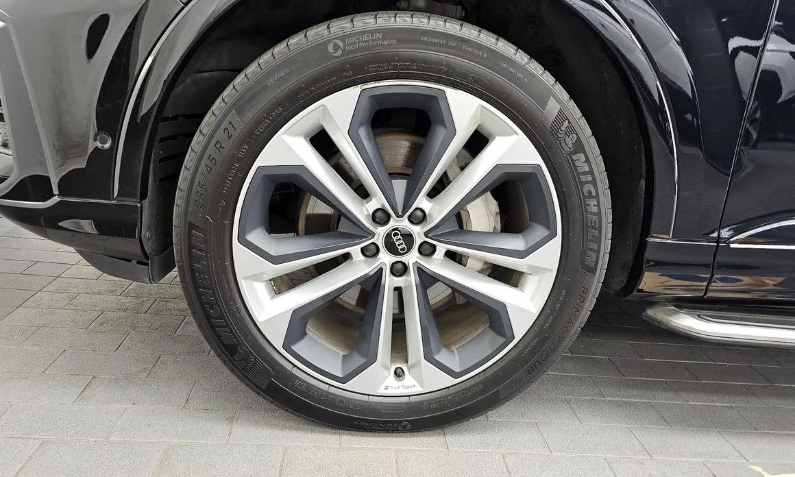 Audi Q7 2022 из KR, фото 7