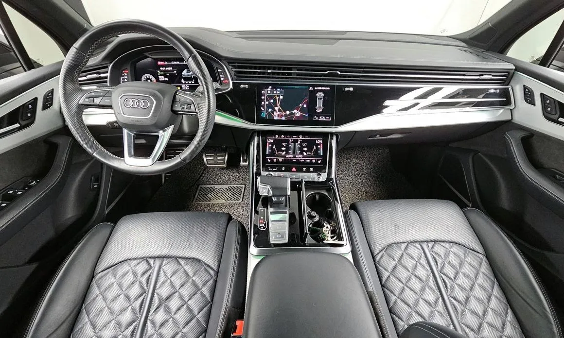 Audi Q7 2022 из KR, фото 10