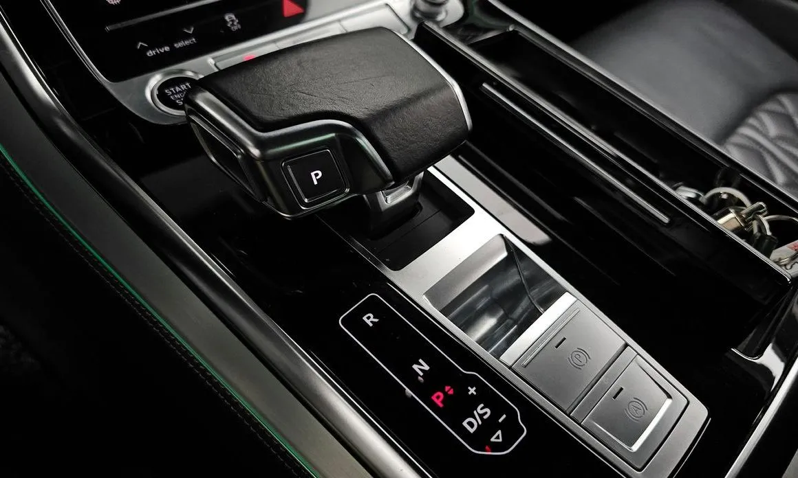Audi Q7 2022 из KR, фото 6