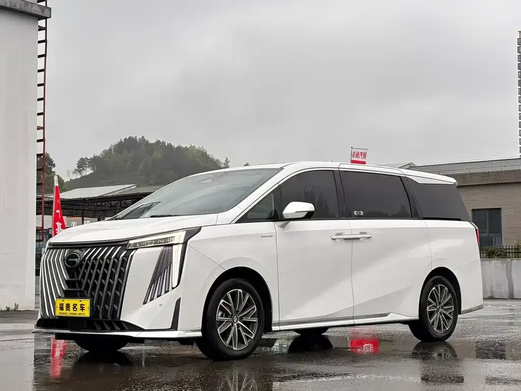 GAC Motor Trumpchi M8 — фото 1