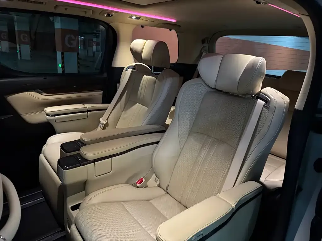 Toyota Alphard 2021 из CN, фото 6