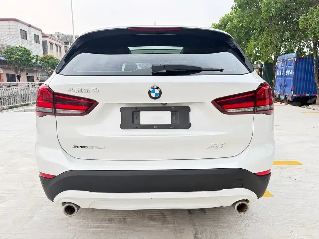 BMW X1 — фото 5