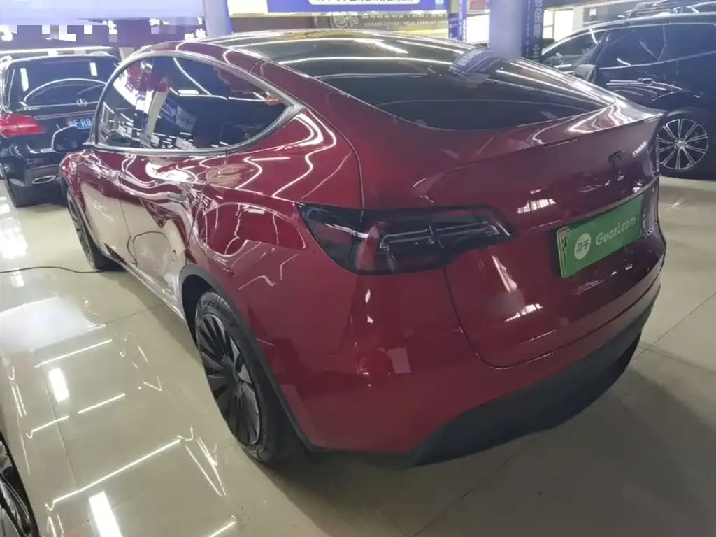 Tesla Model Y — фото 7