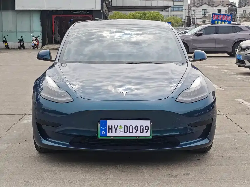 Tesla Model 3 — фото 10