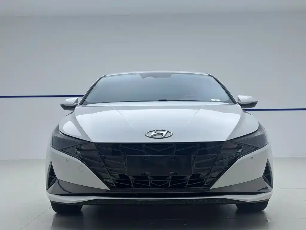 Hyundai Elantra 2023 из CN, фото 2