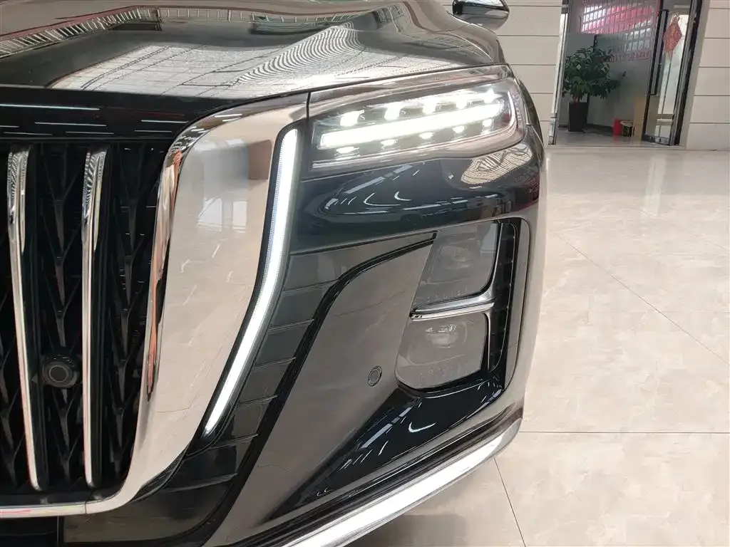 Hongqi H5 — фото 2