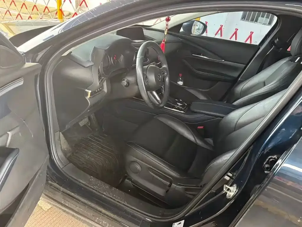 Mazda CX-30 — фото 4