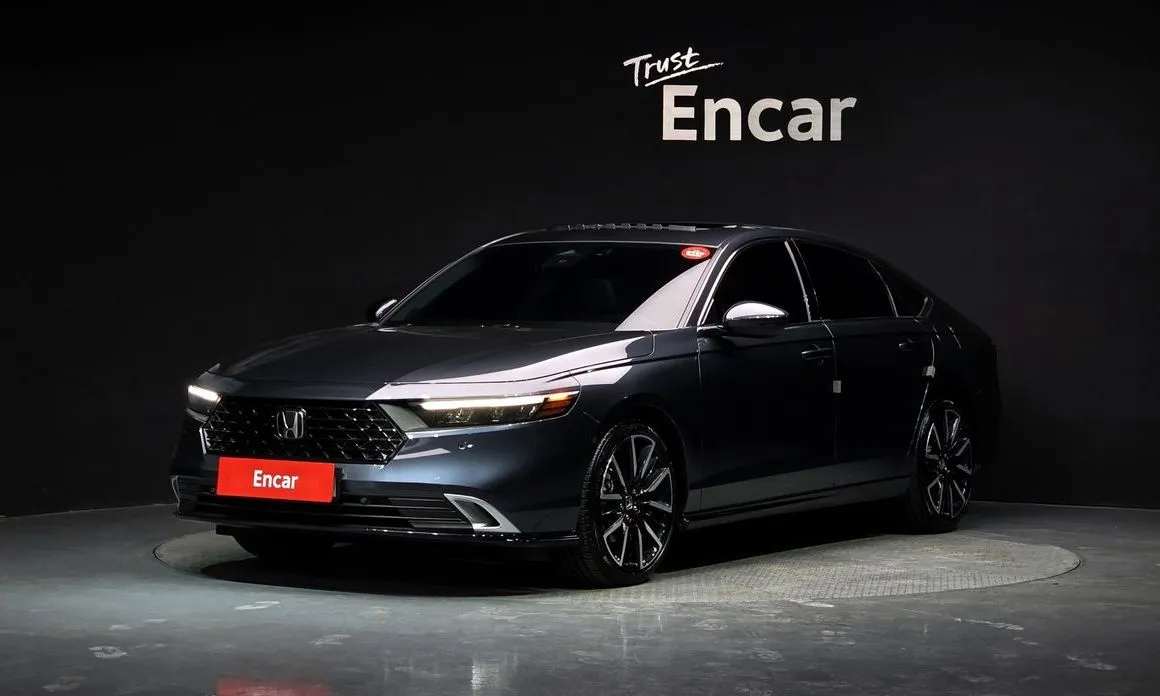 Honda Accord — фото 1