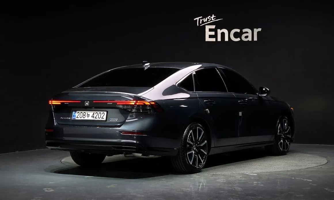 Honda Accord — фото 3