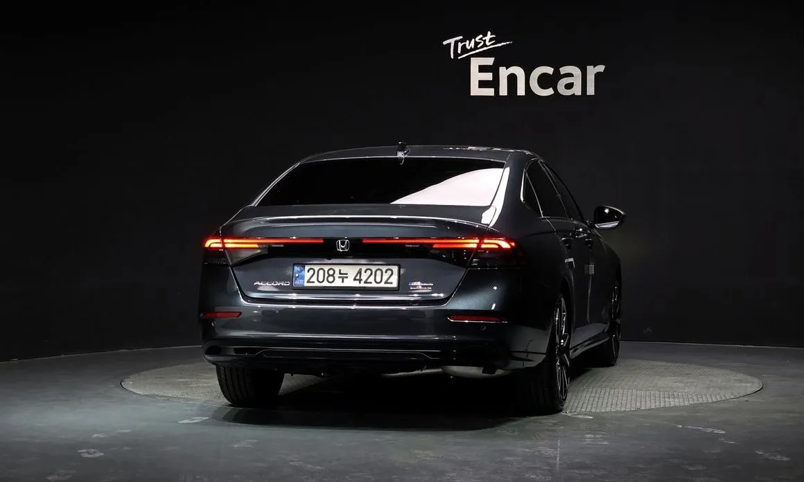 Honda Accord — фото 5