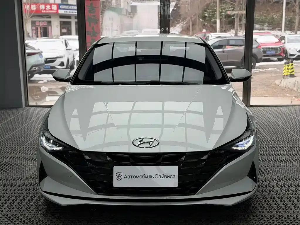 Hyundai Elantra — фото 7