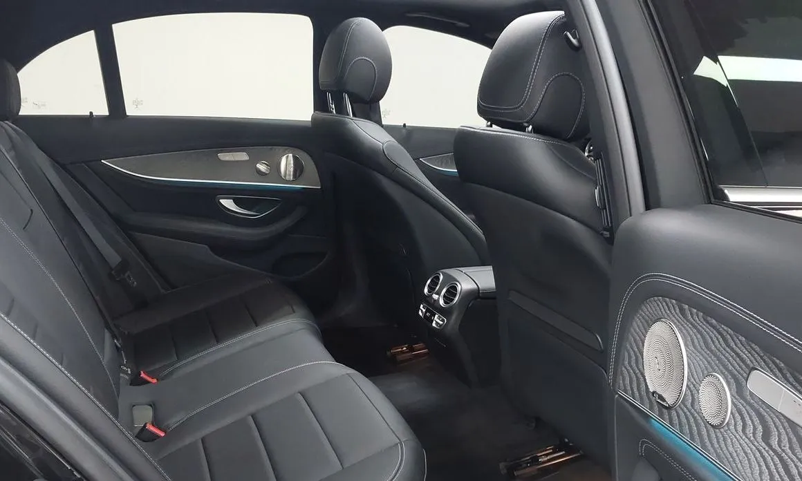 Mercedes-Benz E-Class — фото 4