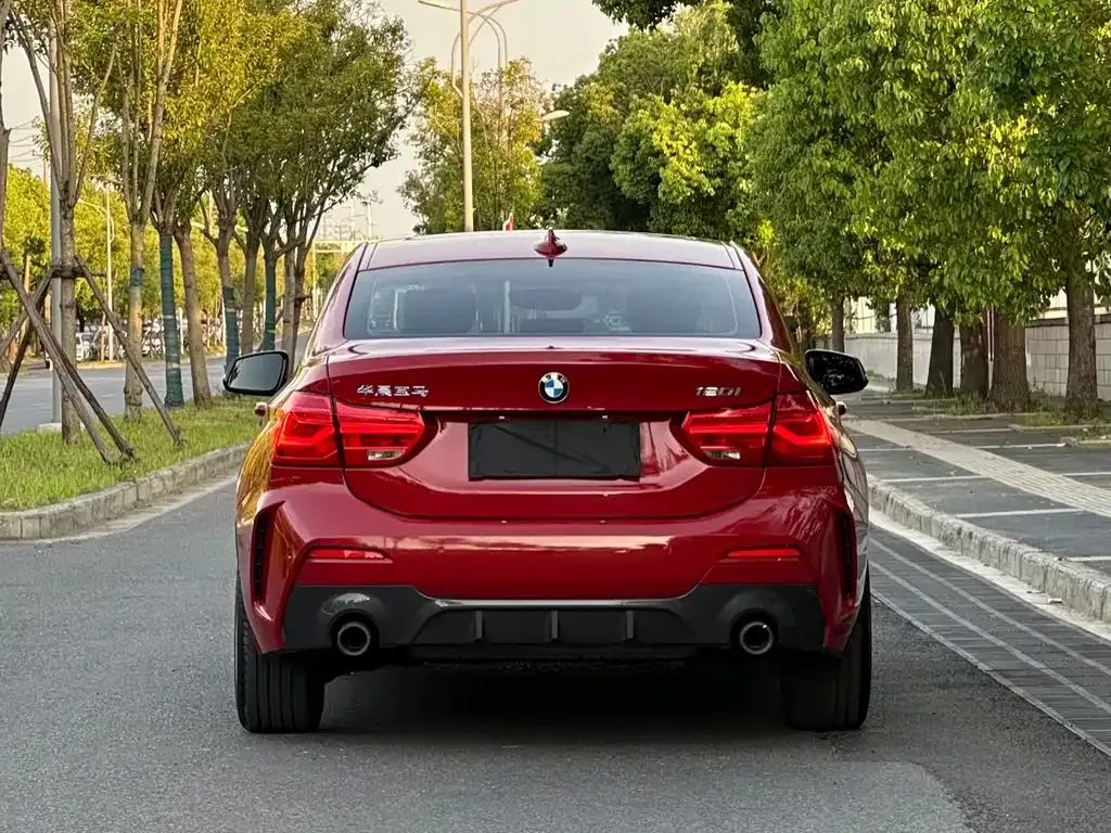 BMW 1 Series 2022 из CN, фото 4