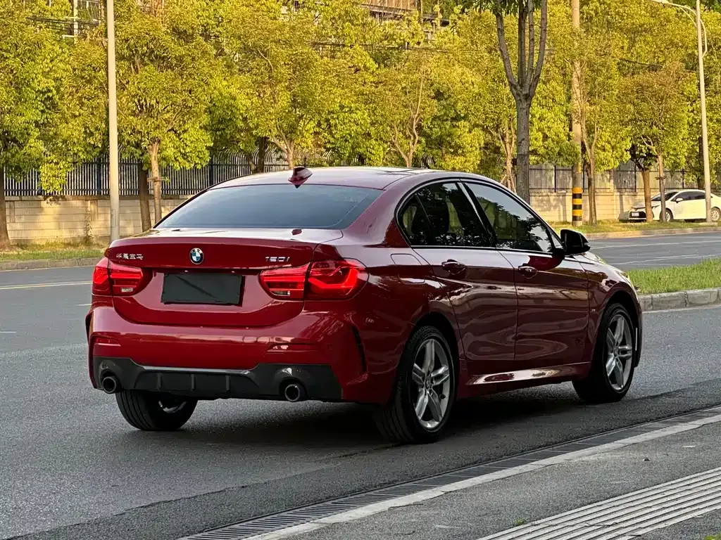 BMW 1 Series 2022 из CN, фото 6