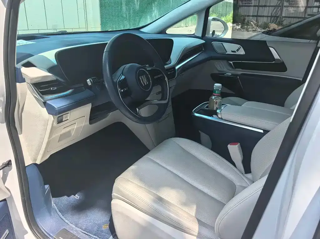 Buick Century 2023 из CN, фото 5