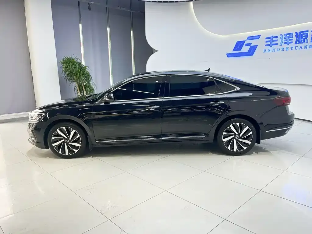 Volkswagen Passat — фото 9