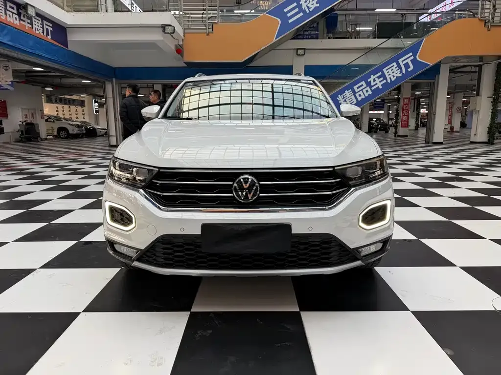 Volkswagen T-Roc — фото 7