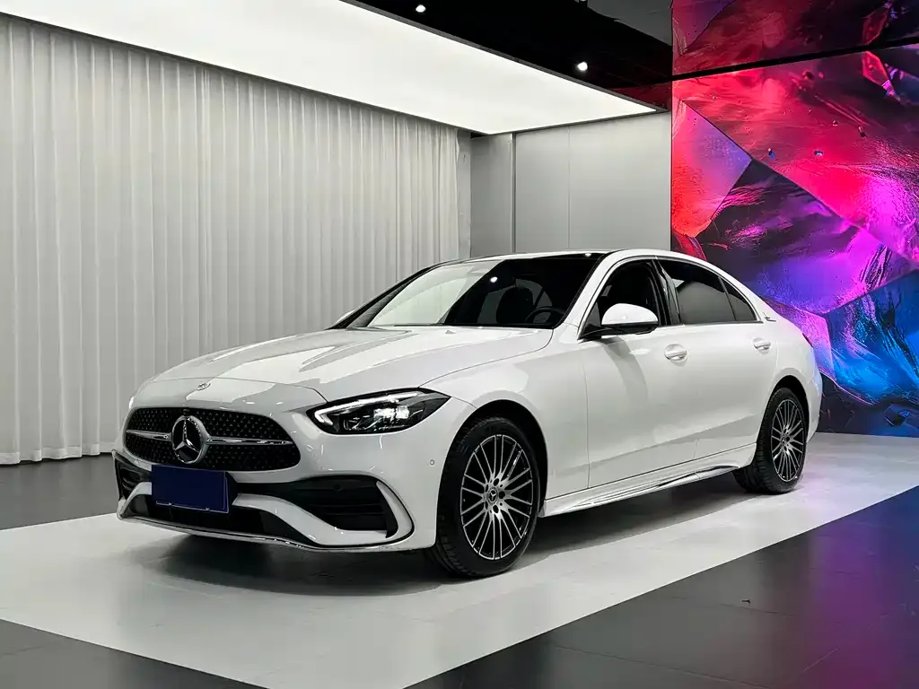 Mercedes-Benz C-Class — фото 1