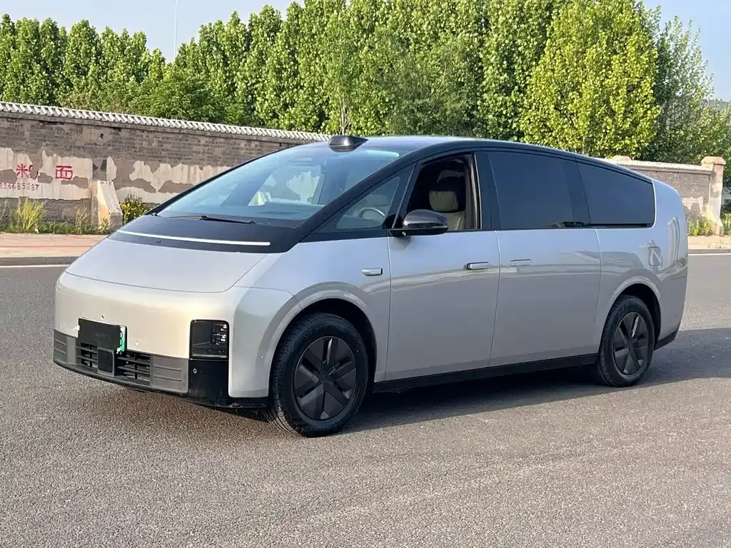 Li Auto MEGA