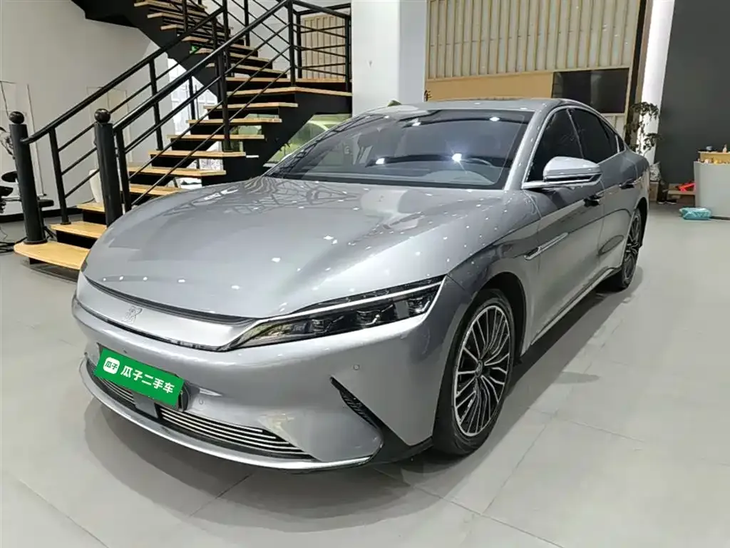 BYD Han — фото 1