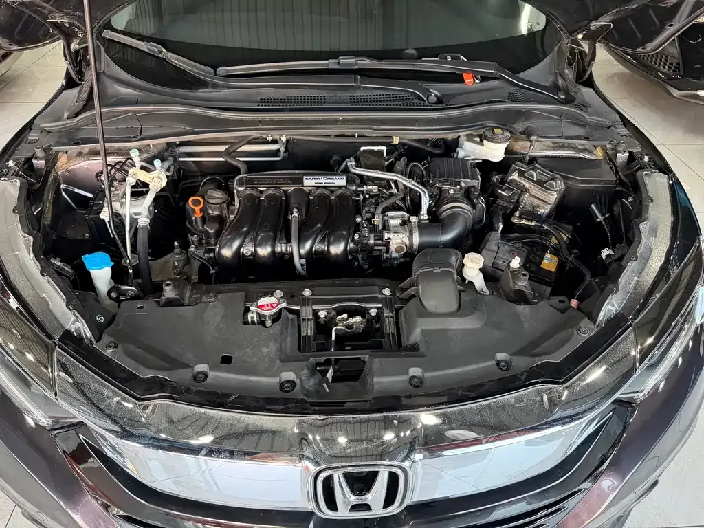 Honda Vezel 2021 из CN, фото 10