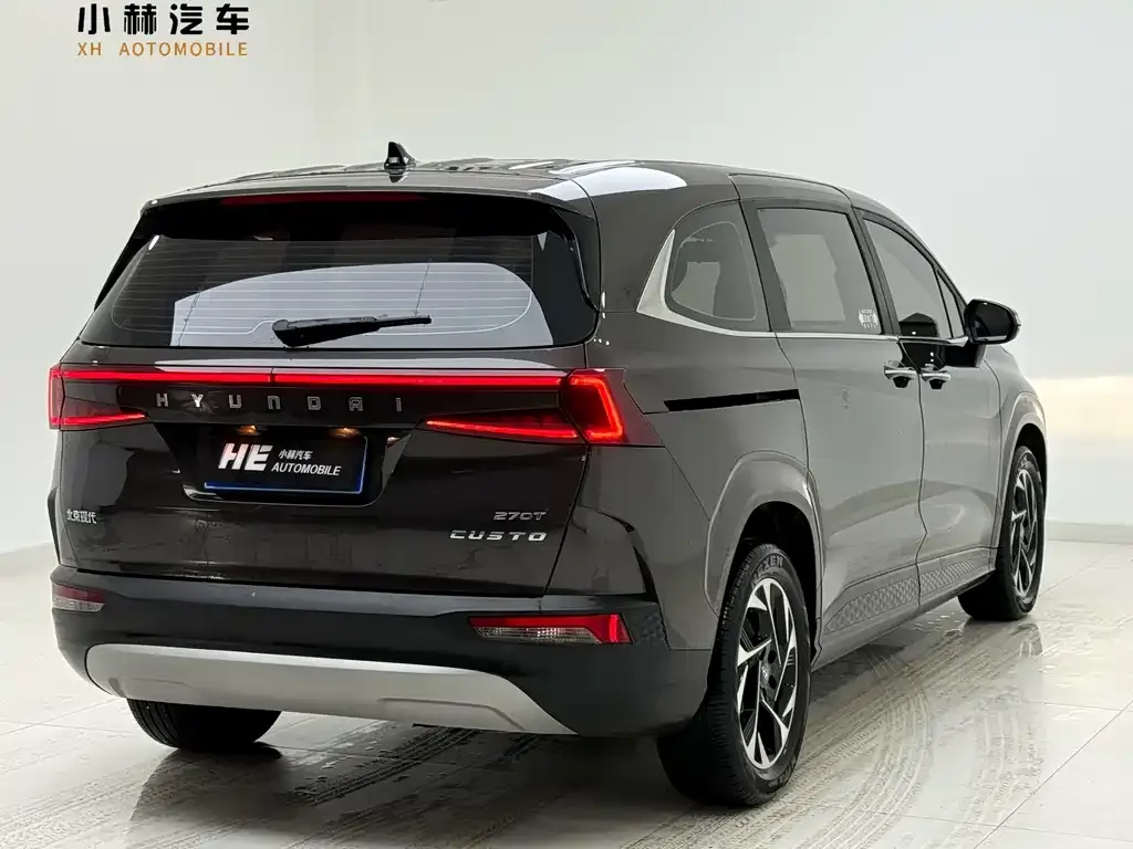 Hyundai Custo — фото 8