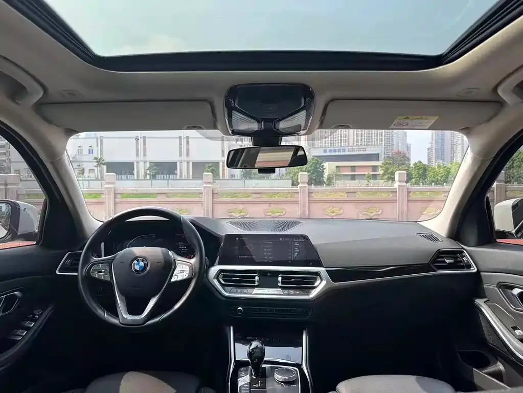 BMW 3 Series 2021 из CN, фото 2