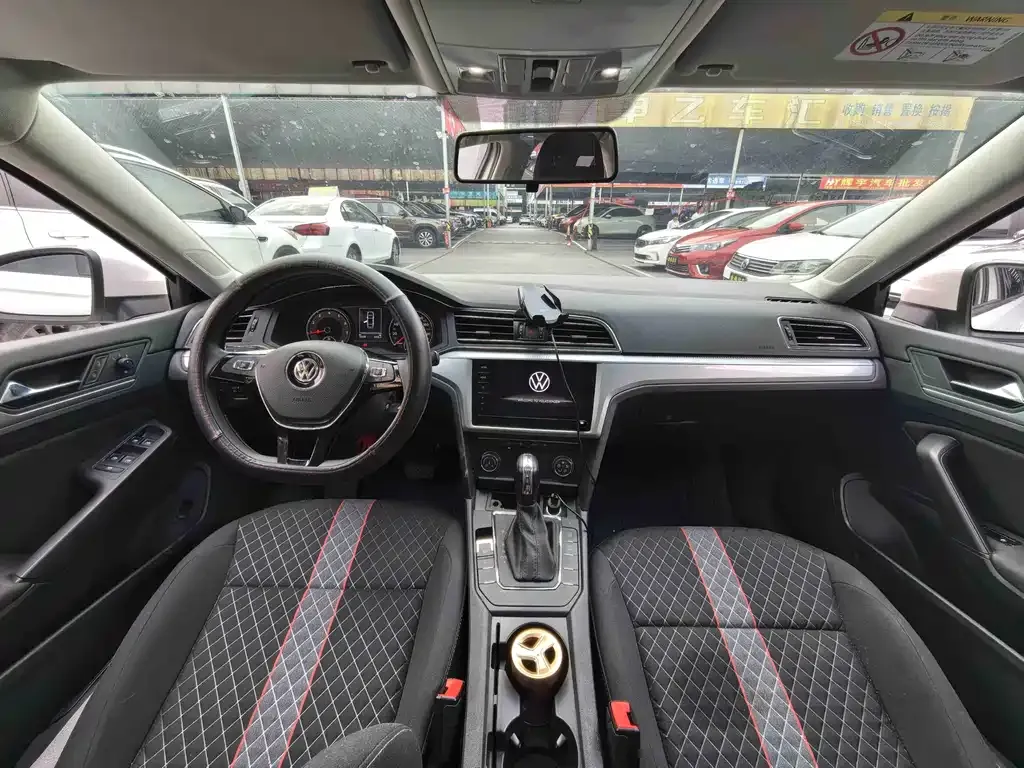 Volkswagen Lamando 2021 из CN, фото 8