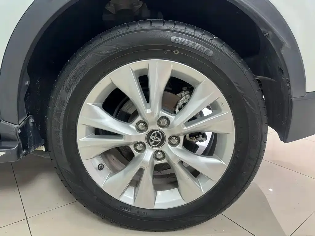 Toyota IZOA 2021 из CN, фото 3