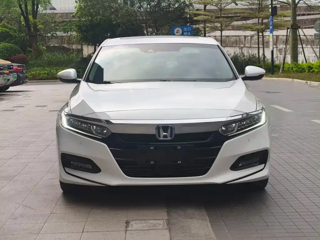 Honda Accord — фото 3