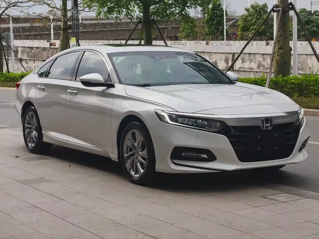 Honda Accord — фото 6
