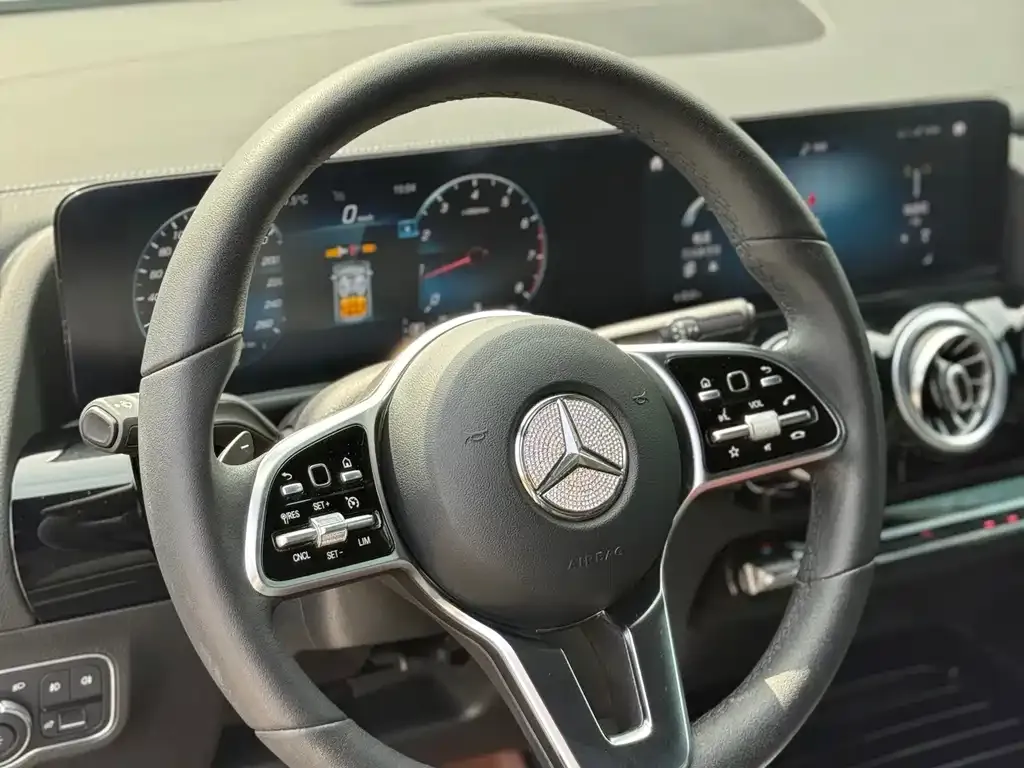 Mercedes-Benz GLA — фото 10