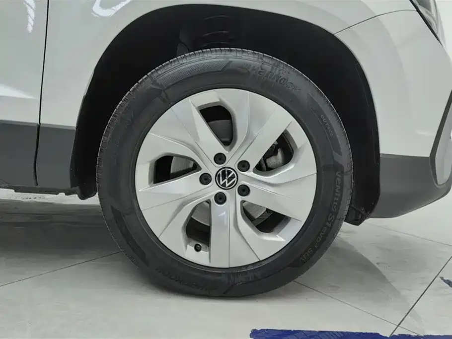 Volkswagen Tharu — фото 2