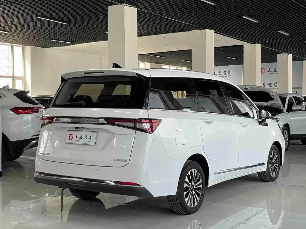 Wuling Jiachen 2022 из CN, фото 10