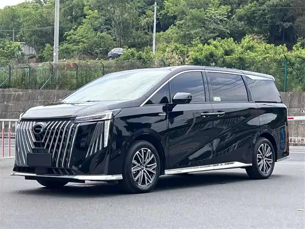 GAC Motor Trumpchi M8 — фото 1