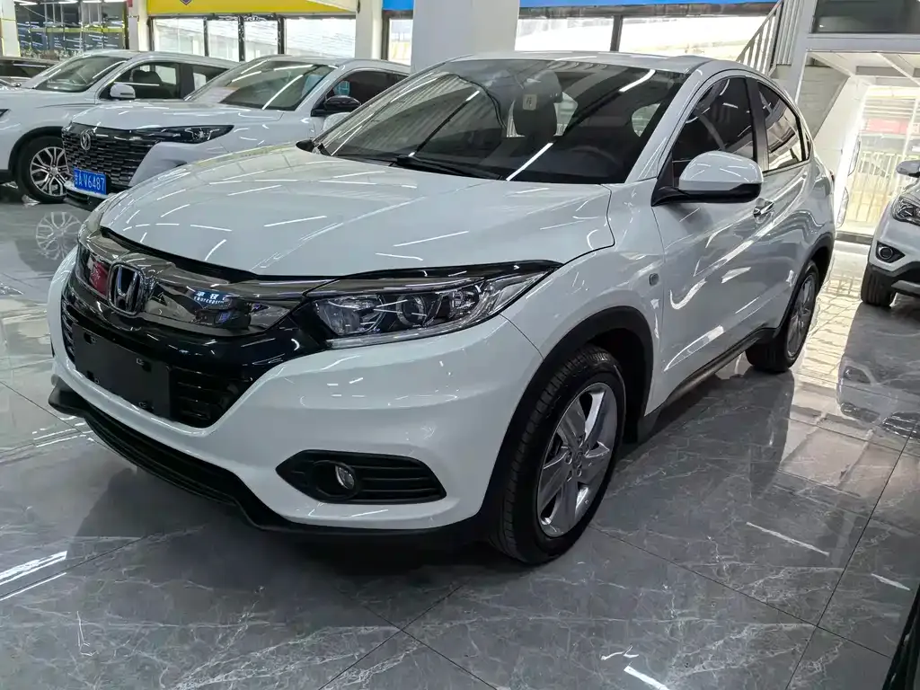 Honda Vezel — фото 1