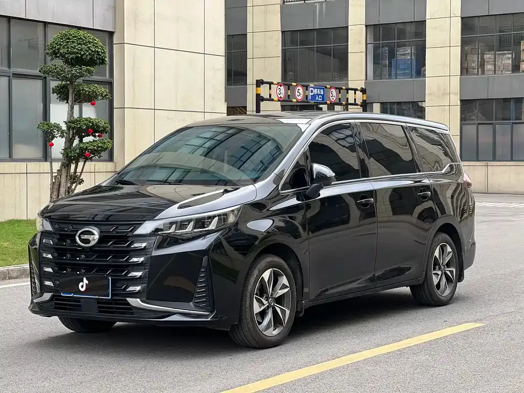 GAC Motor Trumpchi M6 — фото 1