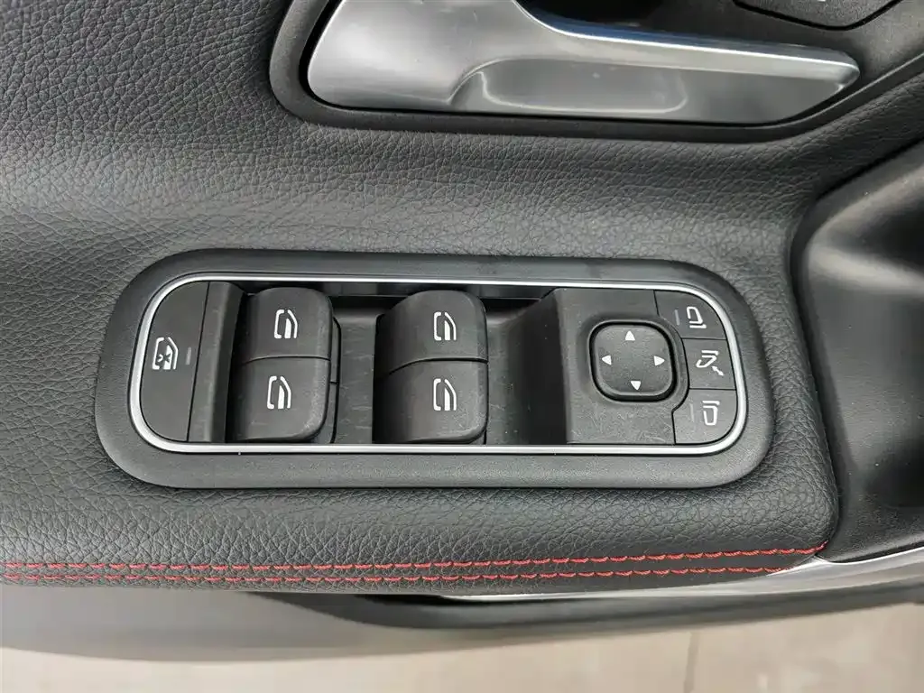 Mercedes-Benz A-Class — фото 10